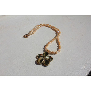 Collier Fleur nacre