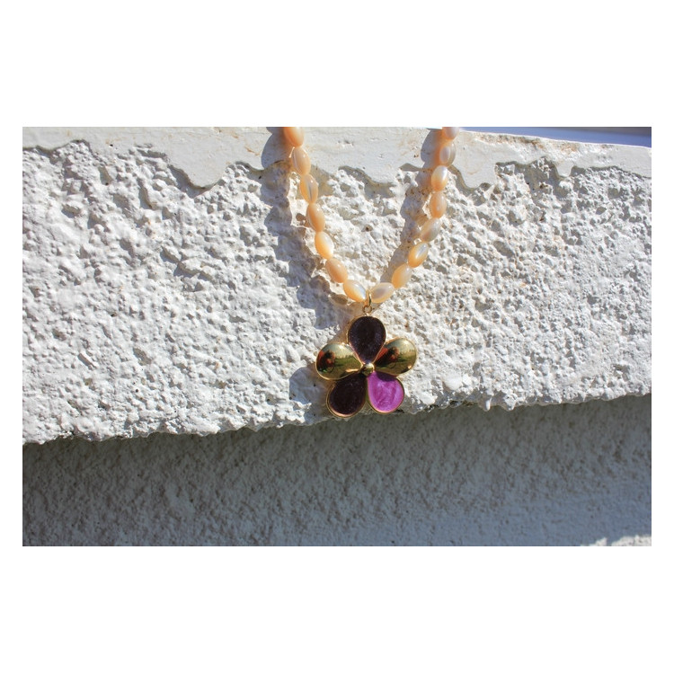 Collier Fleur nacre