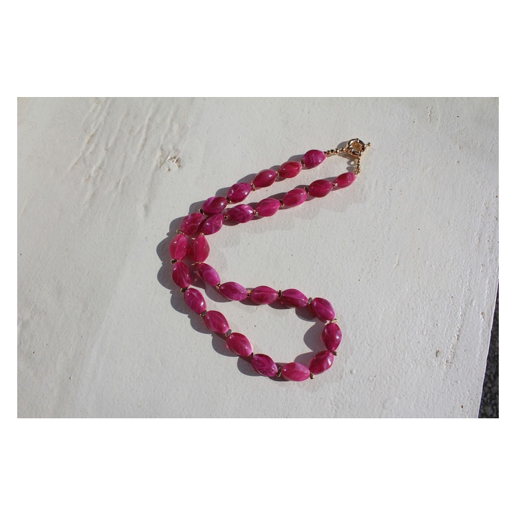 Collier Fiorella violine.