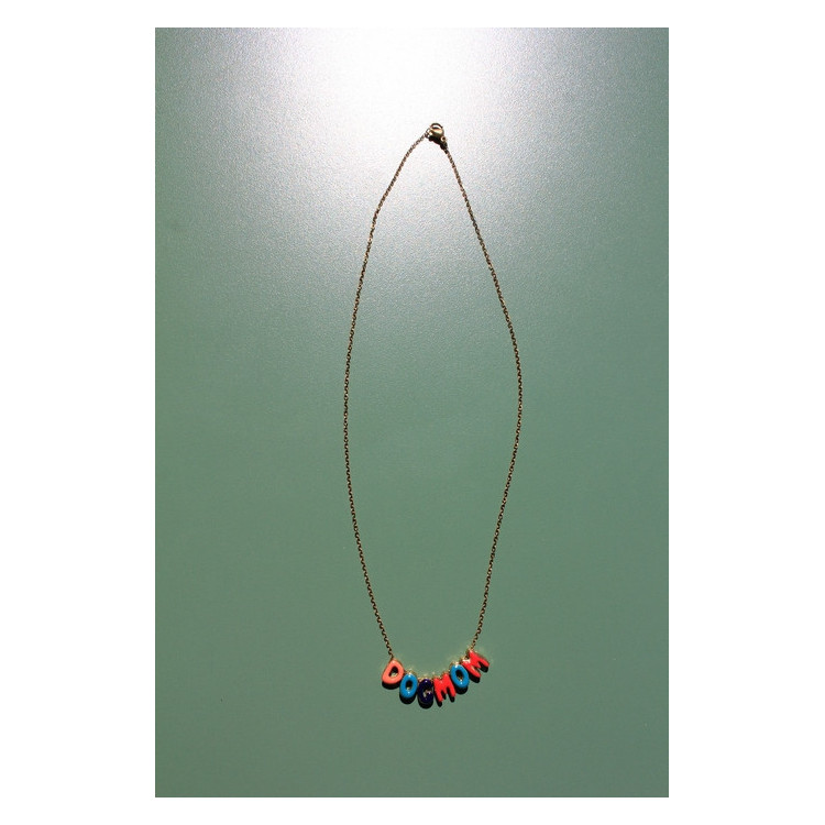 Collier Dogmom lettres bubbles