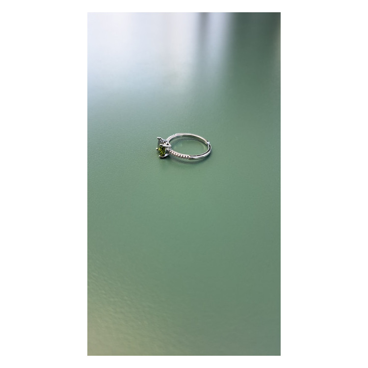 Bague fine argentée Sixtine vert kaki