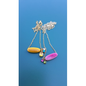 Collier TESSA rose zirconiums framboise et vert kaki
